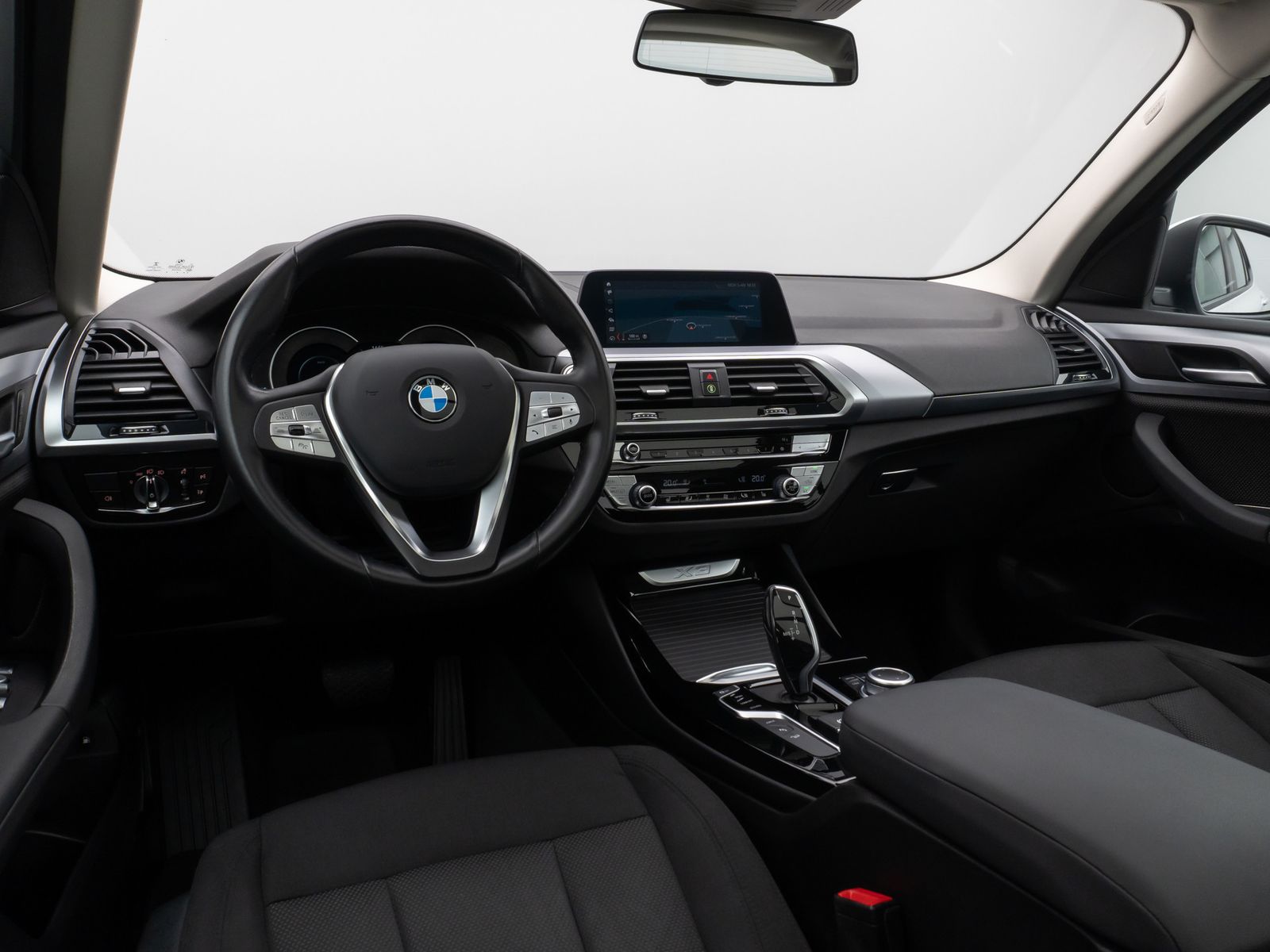 Fahrzeugabbildung BMW X3 xD30e Panorama Kamera DAB HiFi WLAN Stop&Go