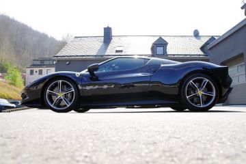 Ferrari 296 GTB*DaytonaRacingSeat,Lift,JBL,Carbon,Kamera