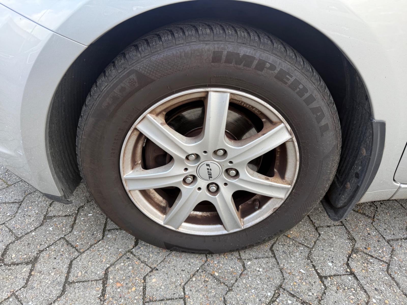 Kia cee'd 2015 — photo 9