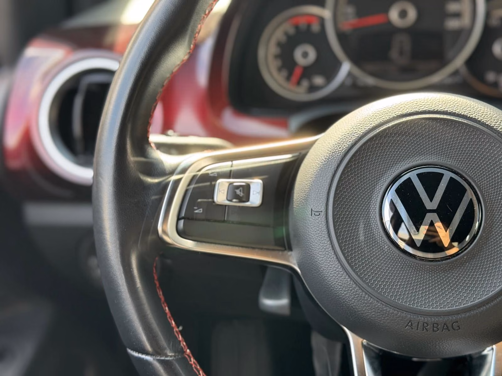 Volkswagen Up 1.0 TSI GTI, миниатюра 24