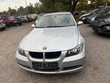 BMW 318i - BMW 318 aus 2007: 318i