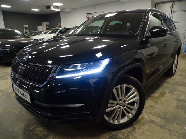 Skoda Kodiaq Style 4x4 LEDER 7 SITZE PANO AHK NAVI LED