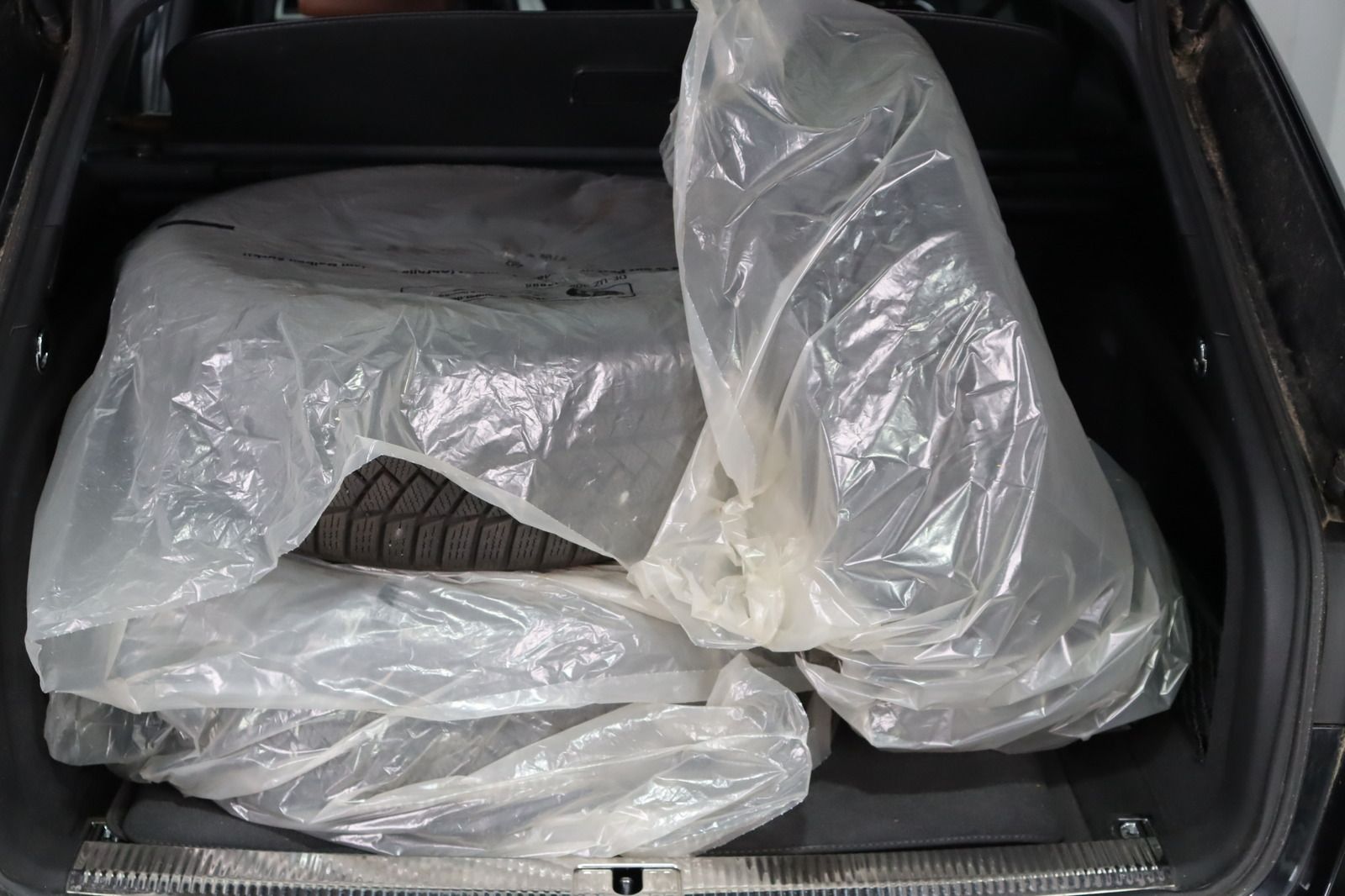 Fahrzeugabbildung Audi A4 2.0 TFSI quattro Avant * BI-Xenon * Navi *