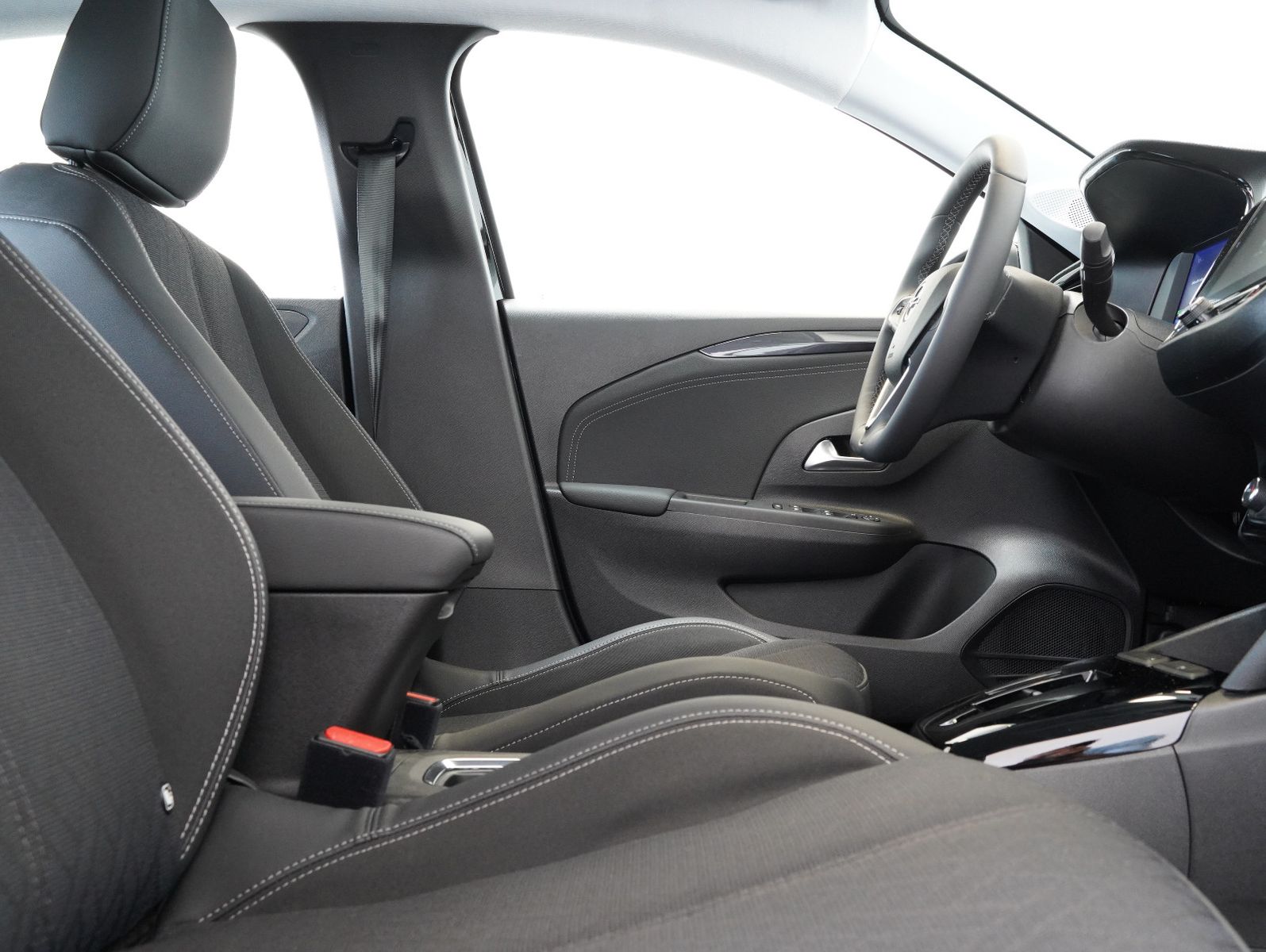 Fahrzeugabbildung Opel Corsa F e Elegance 11KW/LED/DAB/CARPLAY/SOH