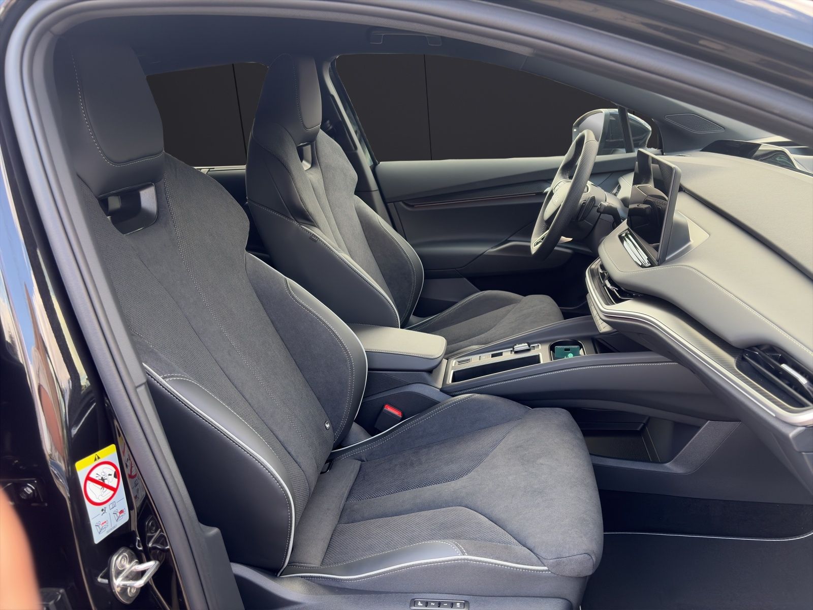 Fahrzeugabbildung SKODA Elroq Sportline 60 MATRIX AHK ACC