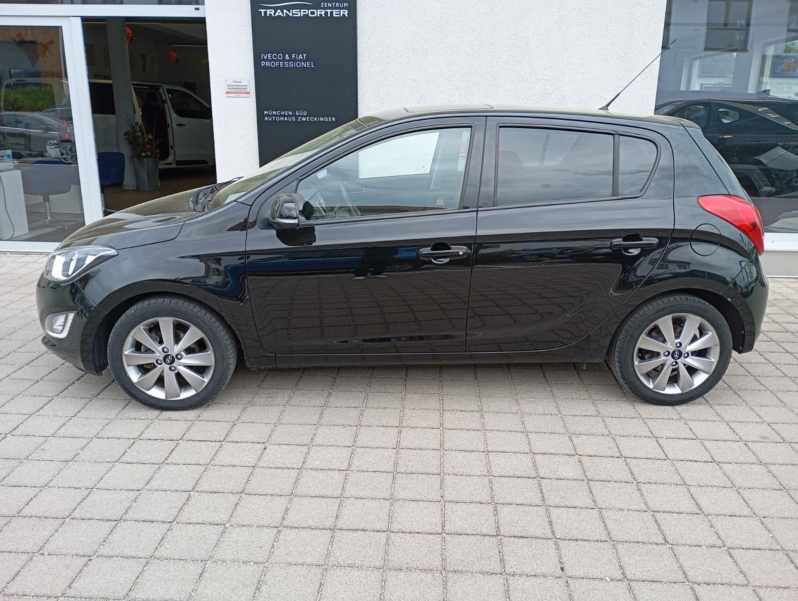 Hyundai i20 1.4 FIFA World Cup Edition A/T