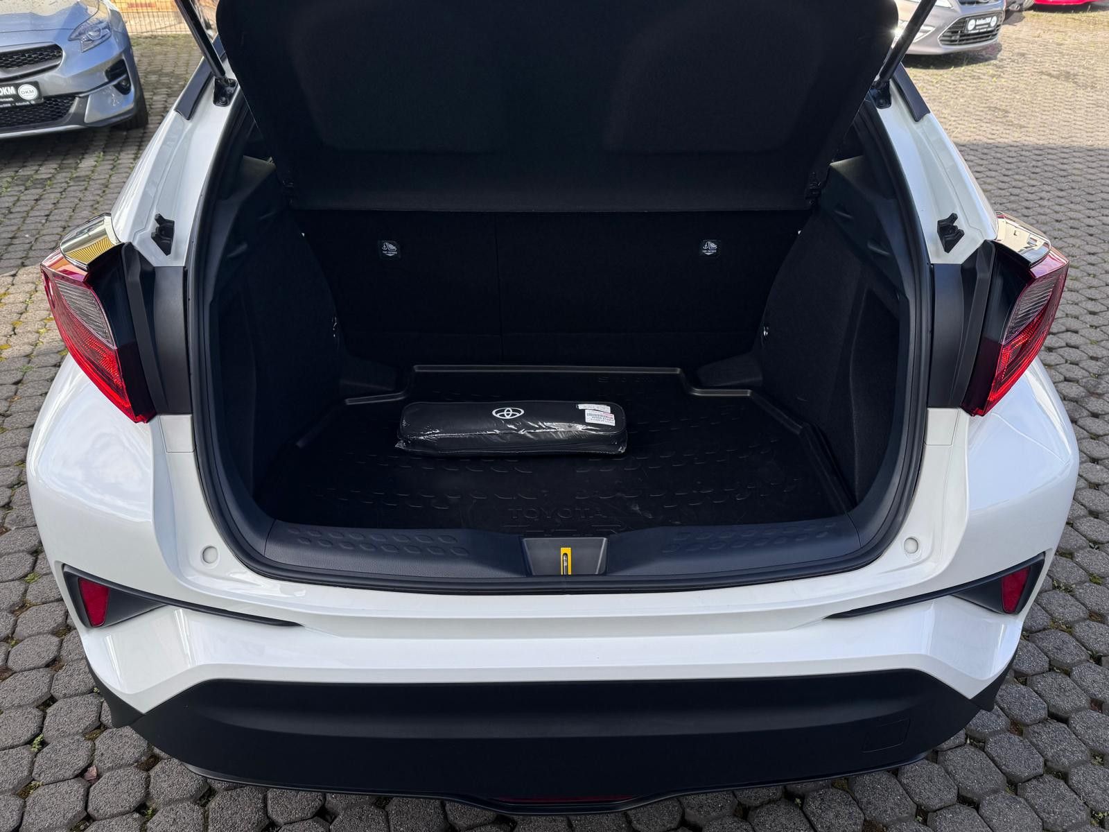 Toyota C-HR Hybrid Flow/Automatik/Wenig KM foto 19