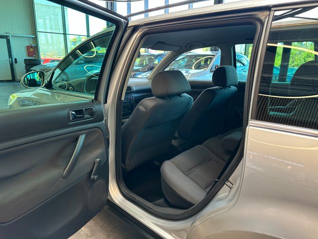 Volkswagen Passat*SZHZ*KLIMAAUTOMATIK*TÜV 092028*