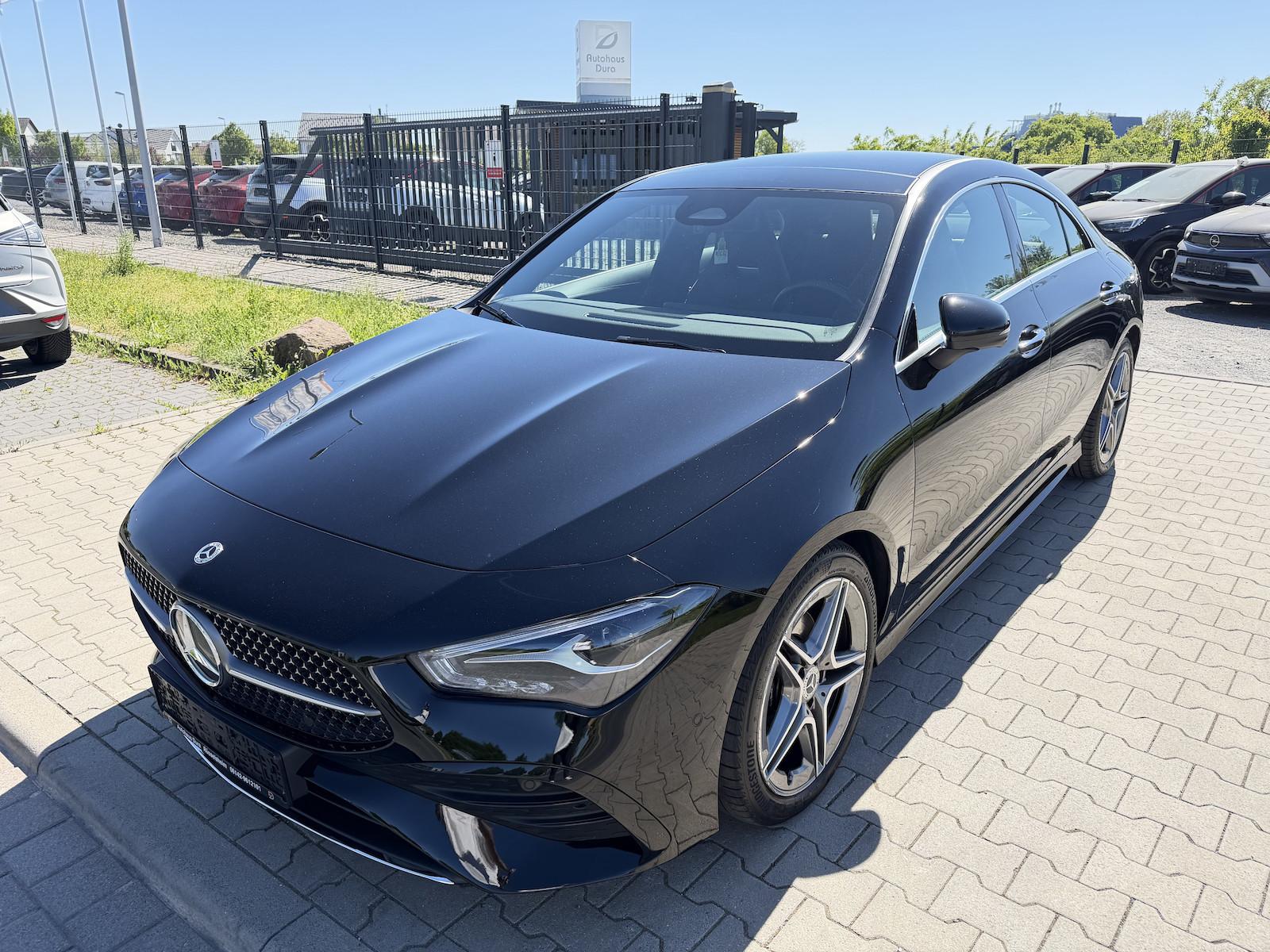 Mercedes-Benz CLA 180 AMG Line Aut. Navi+Leder+Led+Panorama
