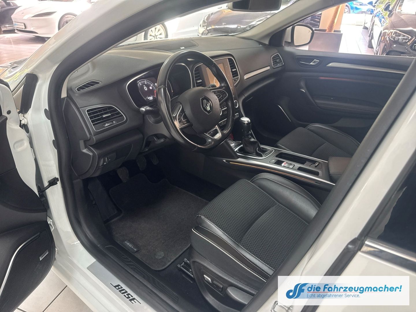 Fahrzeugabbildung Renault Megane IV Grandtour BOSE-Edition 1.2 TCe 130 Ene