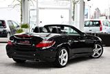Mercedes-Benz SLK 200 Roadster AMG Line Airscarf Navi Tempomat - Mercedes-Benz SLK 200: Leder