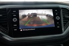 VW T-Roc 2.0 TDI Active | Navi | App | ACC | AHK VW T-Roc 2.0 TDI Active | Navi | App | ACC | AHK