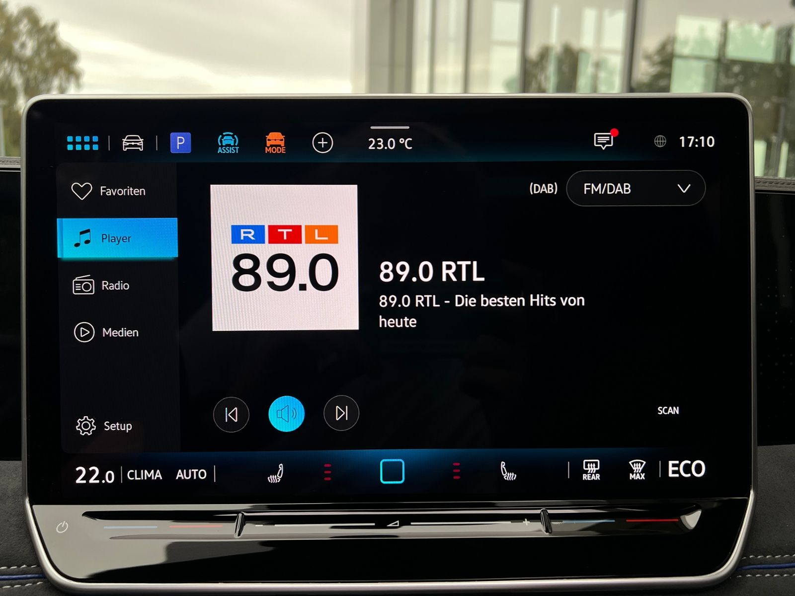 Fahrzeugabbildung Volkswagen Tiguan R-Line 1.5 eHybrid DSG *AHK, Harman & Kar