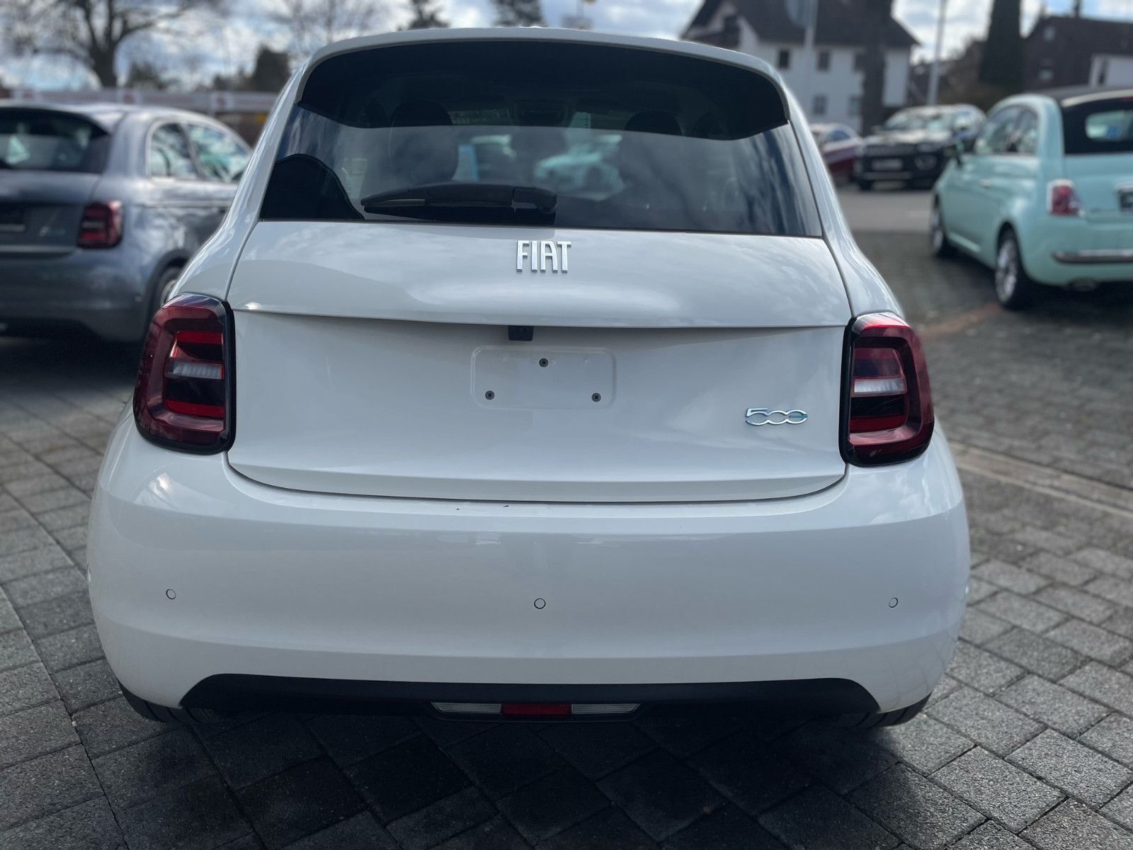 Fahrzeugabbildung Fiat 500e