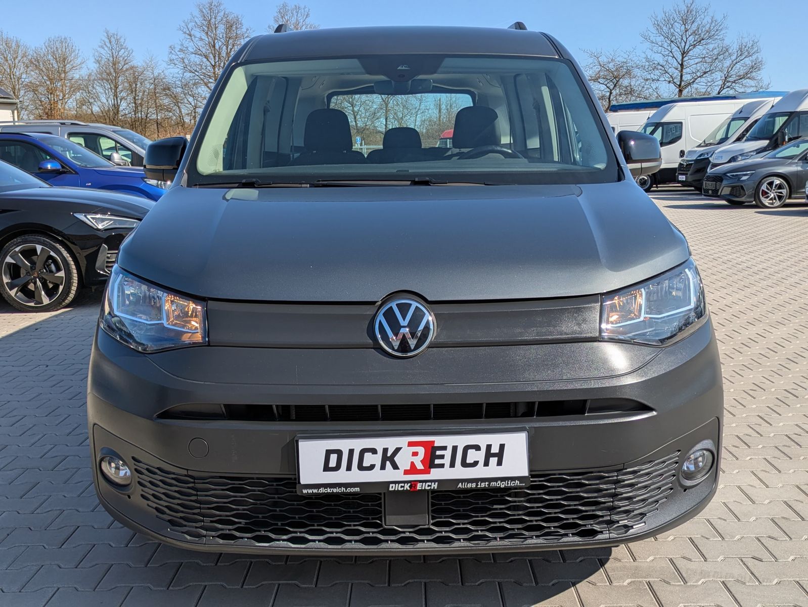Fahrzeugabbildung Volkswagen Caddy Maxi 2.0 TDI 4Motion TEMP*KAMERA*APP*NAVI