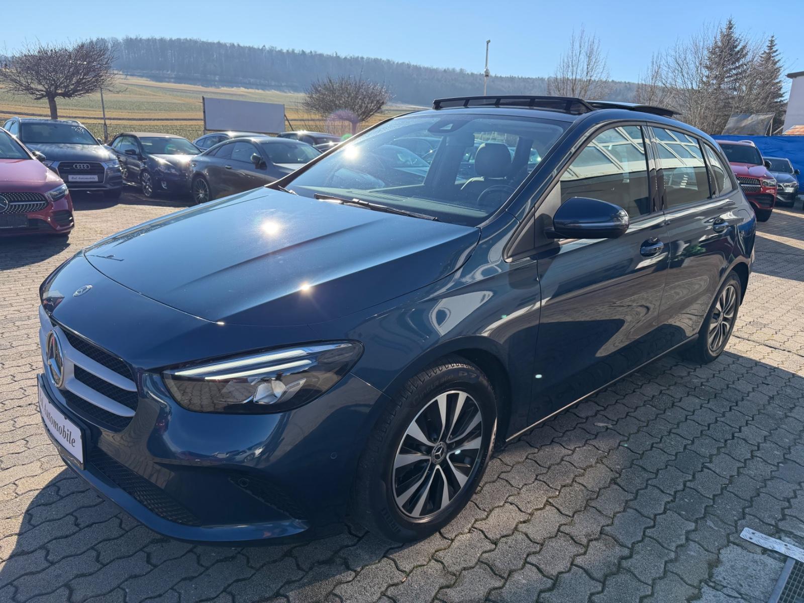 Mercedes-Benz B 180 d PANO LEDER NAVI KAMERA AUTOMATIK