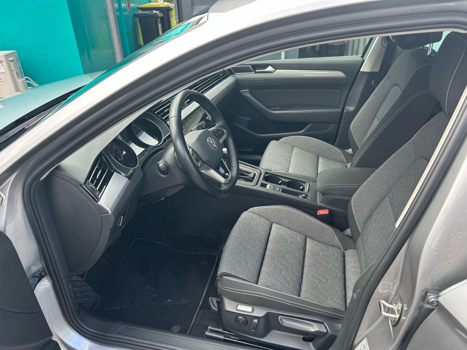 Fahrzeugabbildung Volkswagen Passat Variant Business 1.5 TSI Comfline DSG AHK