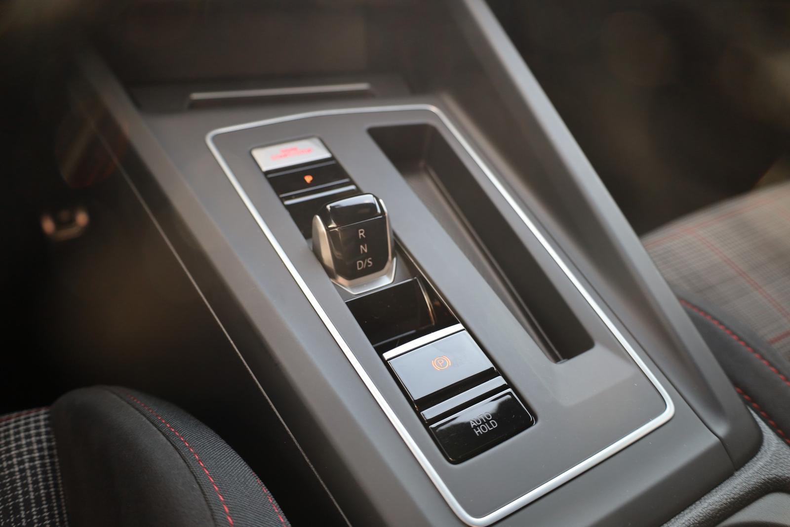 Volkswagen Golf VIII 2.0 GTI LED Navi Bluetooth Sitzheizung, миниатюра 21
