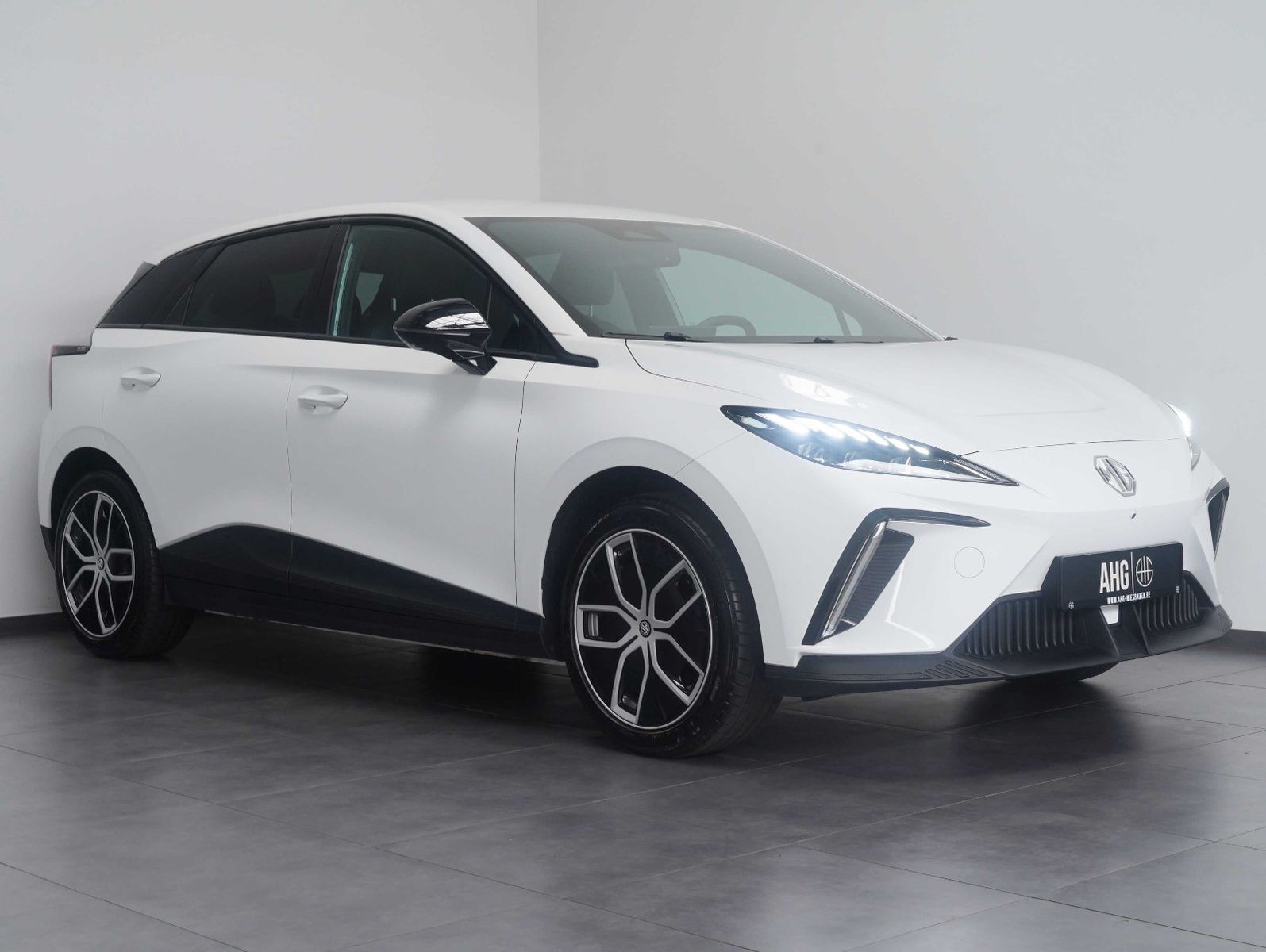 Fahrzeugabbildung MG MG4 Luxury 150KW/64KWH/WÄRMEPUMPE/V2L