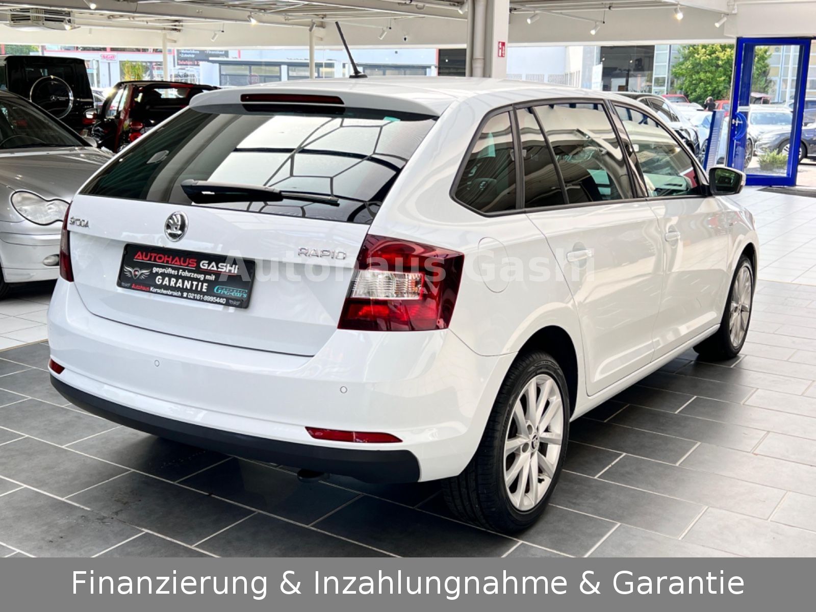 Fahrzeugabbildung SKODA Rapid Spaceback Clever*1.Hand*Navi*Xenon*ACC*SHZ