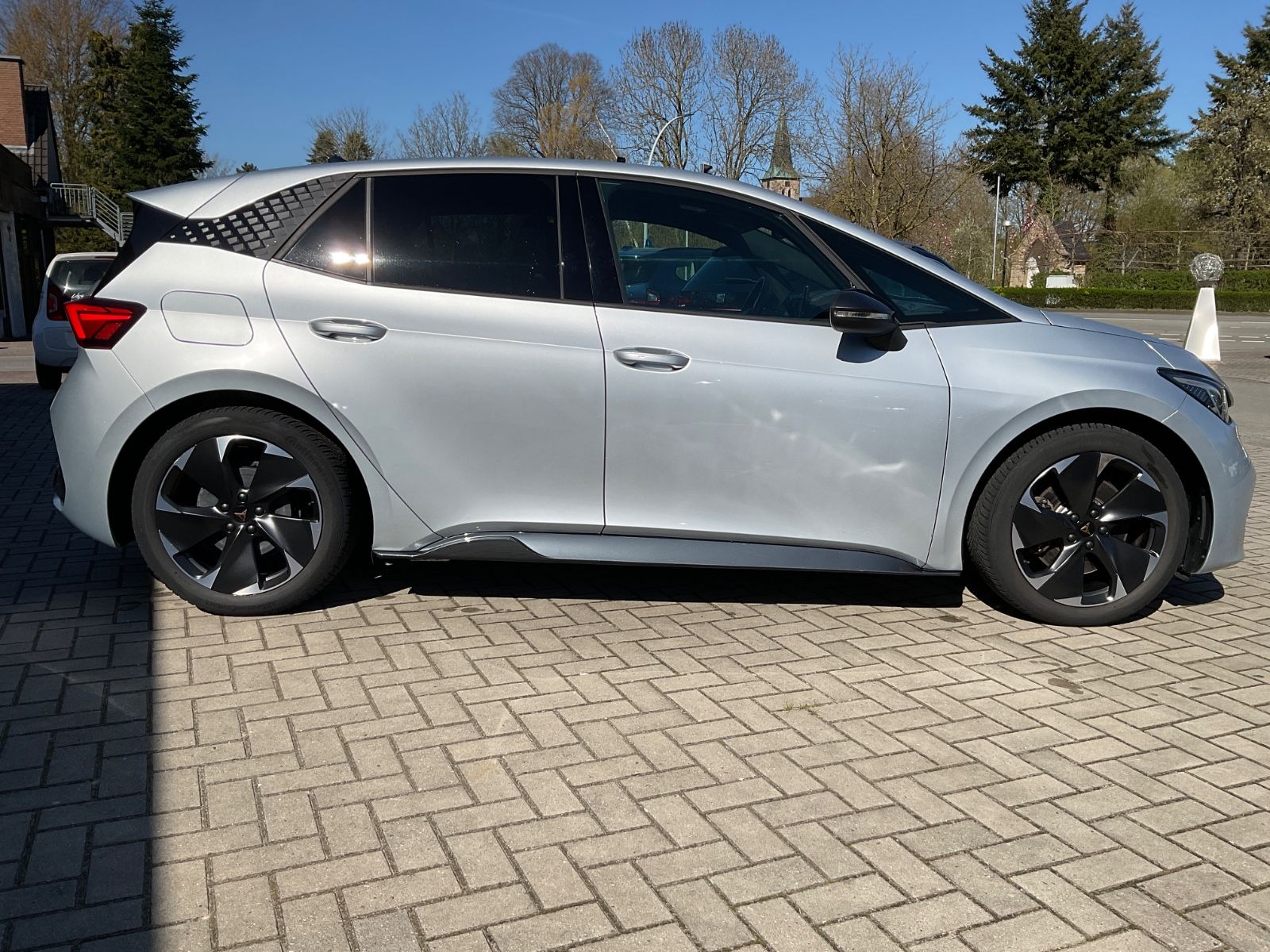 Fahrzeugabbildung CUPRA Born 58 kWh 170kW,Kamera,Navi,Stzheizung,Carplay