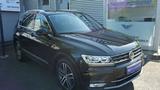 Volkswagen Tiguan Highline 4M 2.0 TDI-Pano-Navi-AHK-19 Zoll - VW Tiguan Gebrauchtwagen in Düsseldorf
