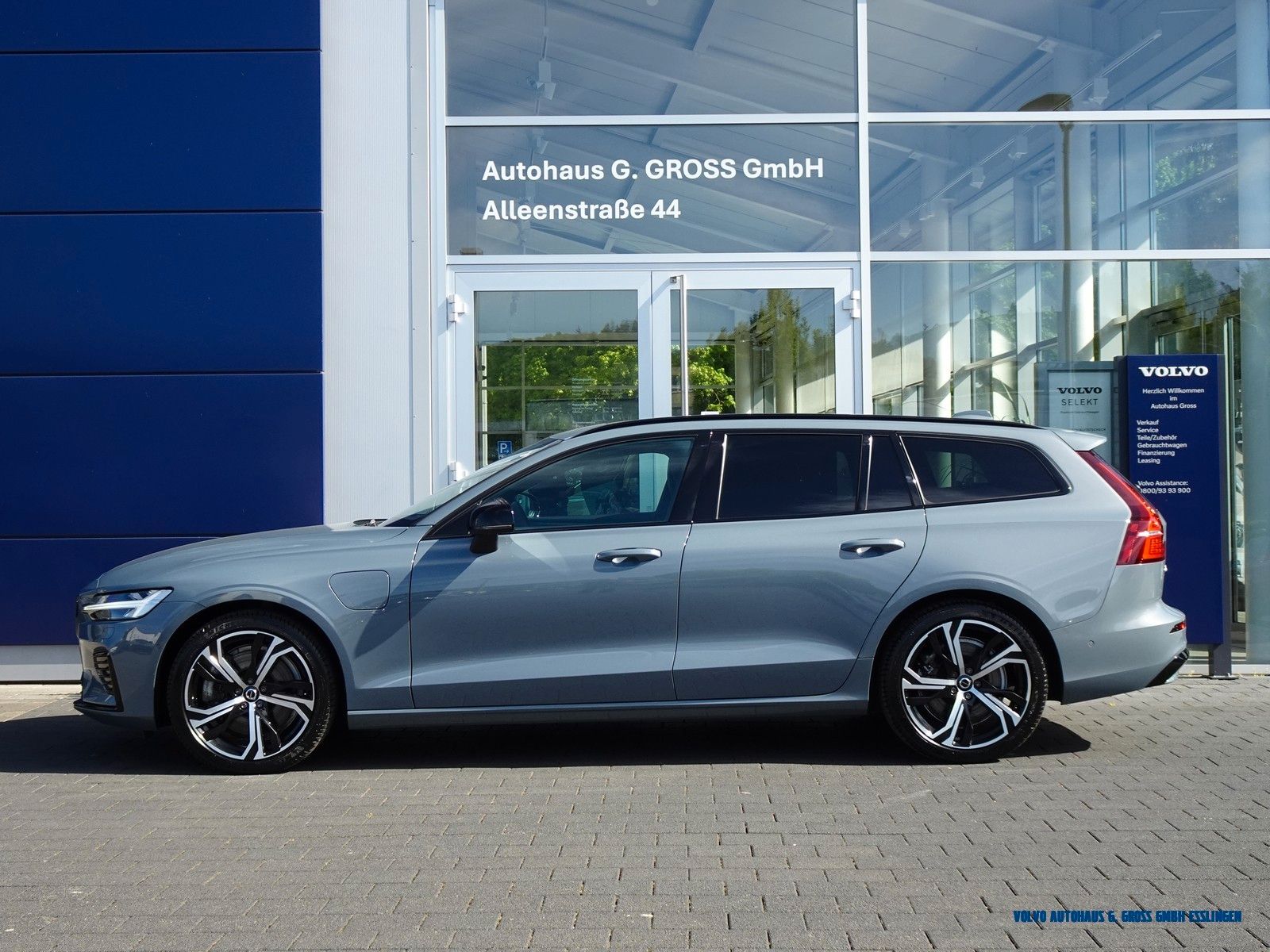 Volvo V60 T6 AWD Recharge Geartronic Plus Dark foto 4