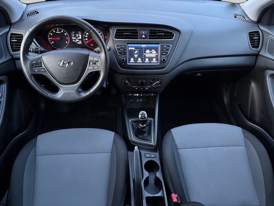 Fahrzeugabbildung Hyundai New i20 1.0T 100PS Sonderedition YES!