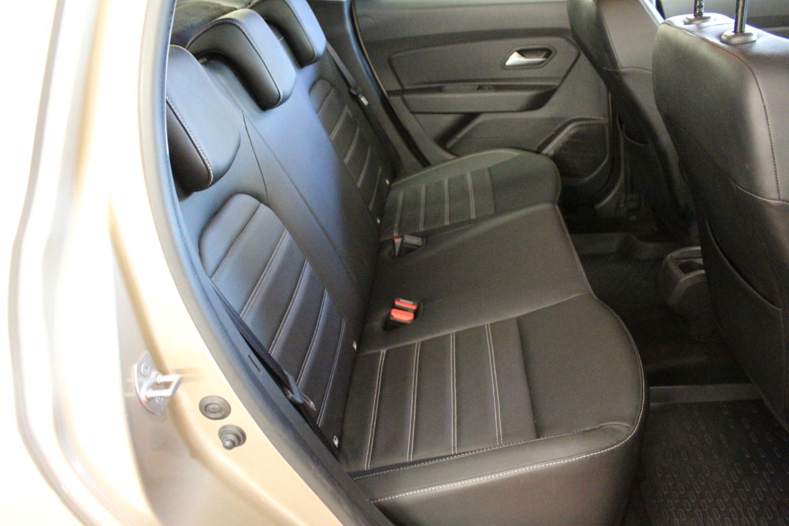 Fahrzeugabbildung Dacia Duster TCE 125 Prestige AHK*Leder *Navi