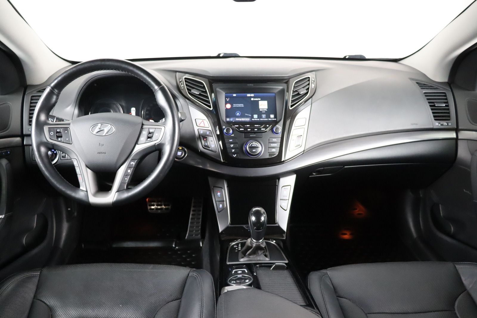 Fahrzeugabbildung Hyundai i40 CW 1.6 CRDi Space Plus * Sitzhzg./-lüftung