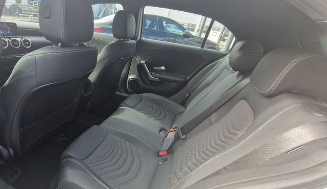 A 180 Progressive (EURO6e) Navi/Autom./Klima/LED