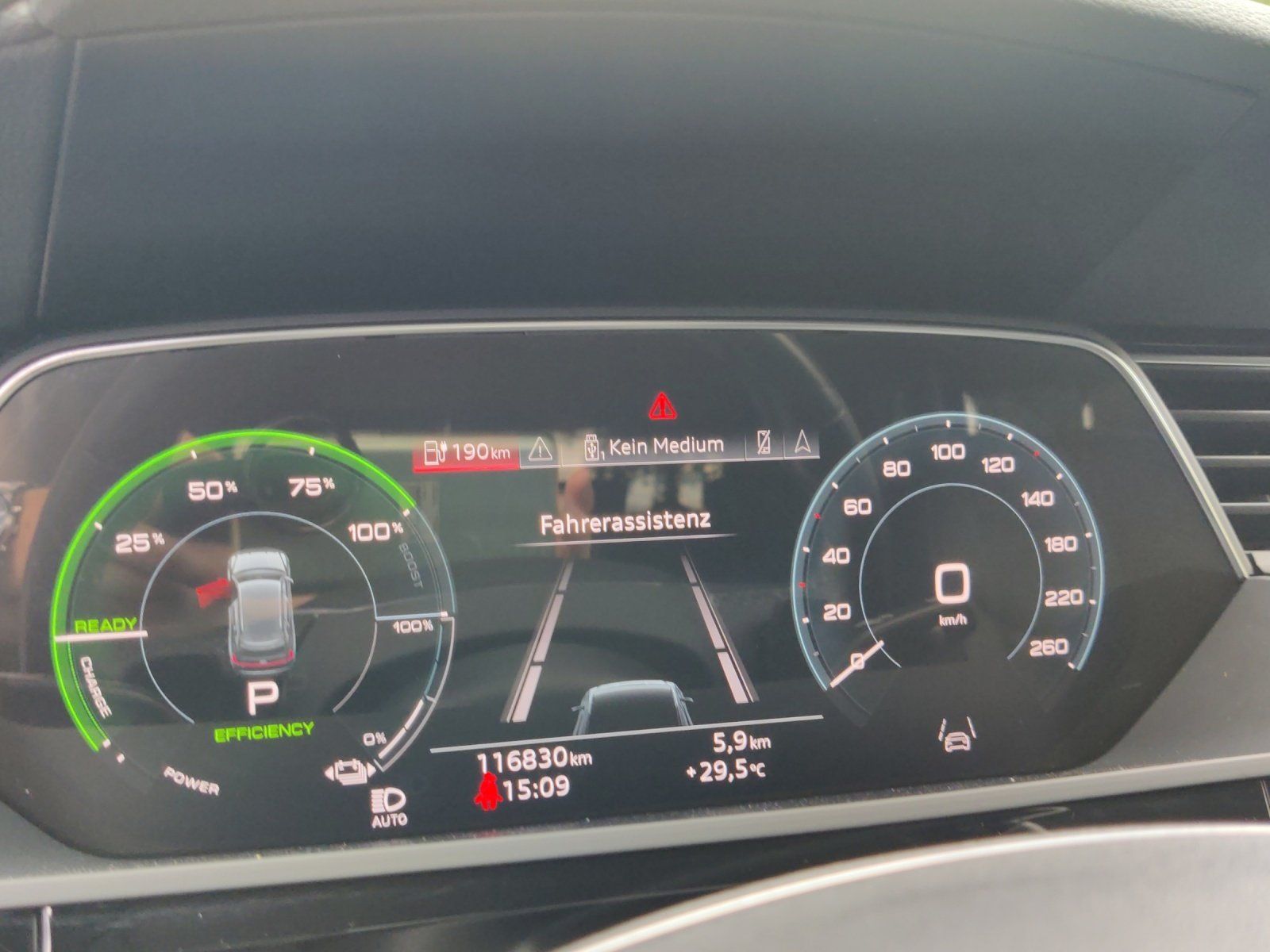 Fahrzeugabbildung Audi Q8 e-tron 55 quattro advanced 360,AHK,HUD,LED