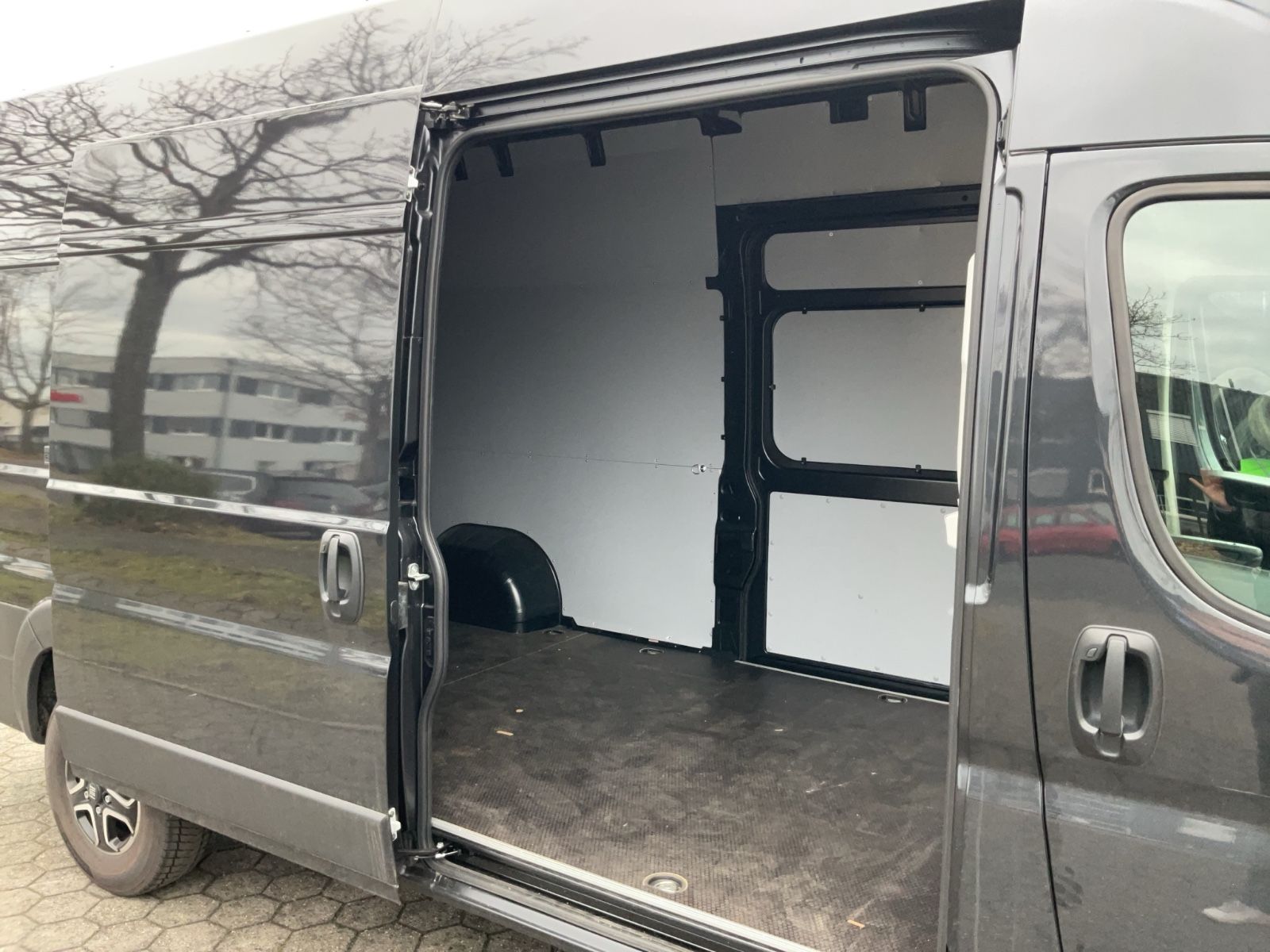 Fahrzeugabbildung Fiat Ducato Maxi L4H3 180 Mj Automatik 360°Navi