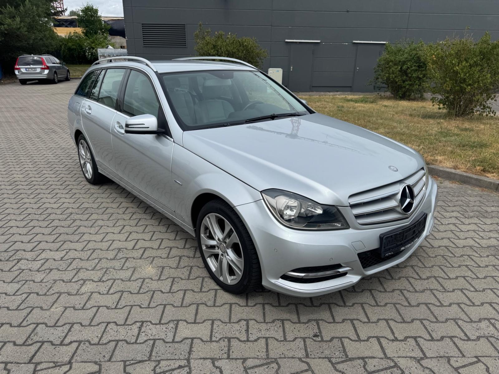 Mercedes-Benz C 180 CGI*AVANTGARDE*NAVI*LED*PDC*