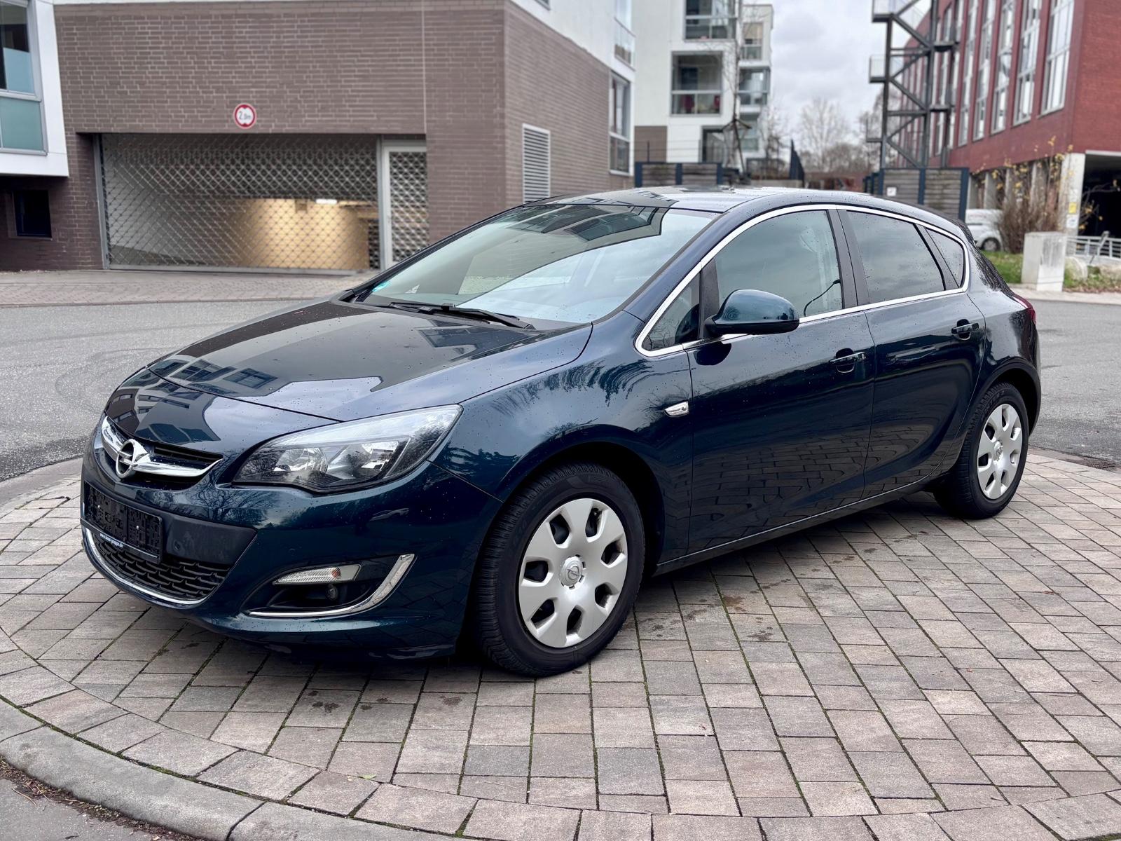 Opel Astra J Exklusiv PDC|SHZ||Navi|Scheckh.|TÜV Neu|