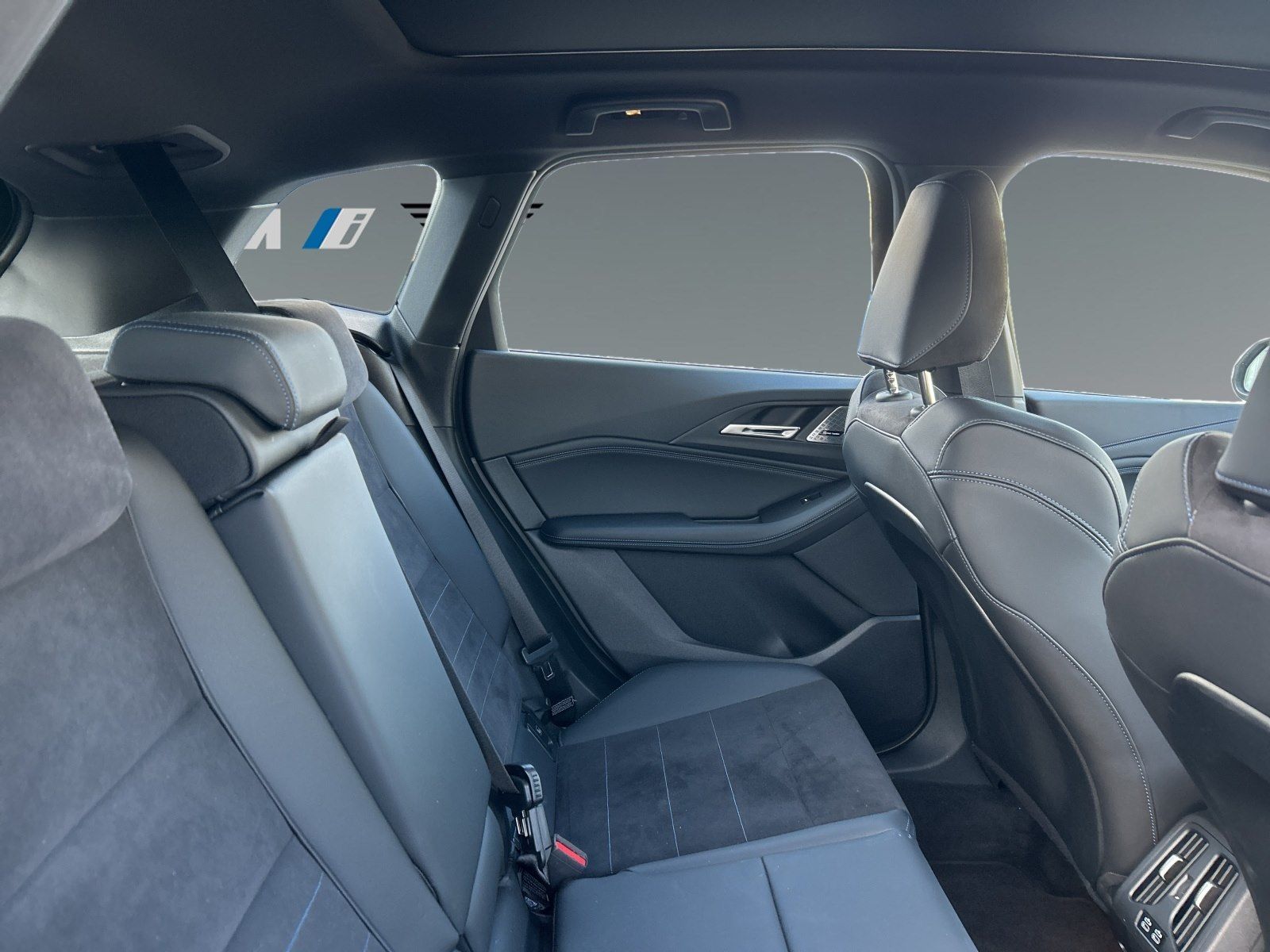 BMW 223 Active Tourer - Bild 14