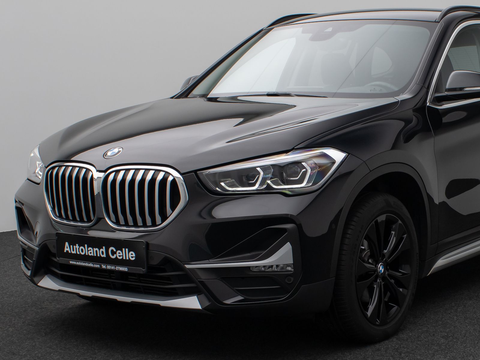 Fahrzeugabbildung BMW X1 sD18d xLine Parkassist HUD DAB Lenkrhzg Alarm