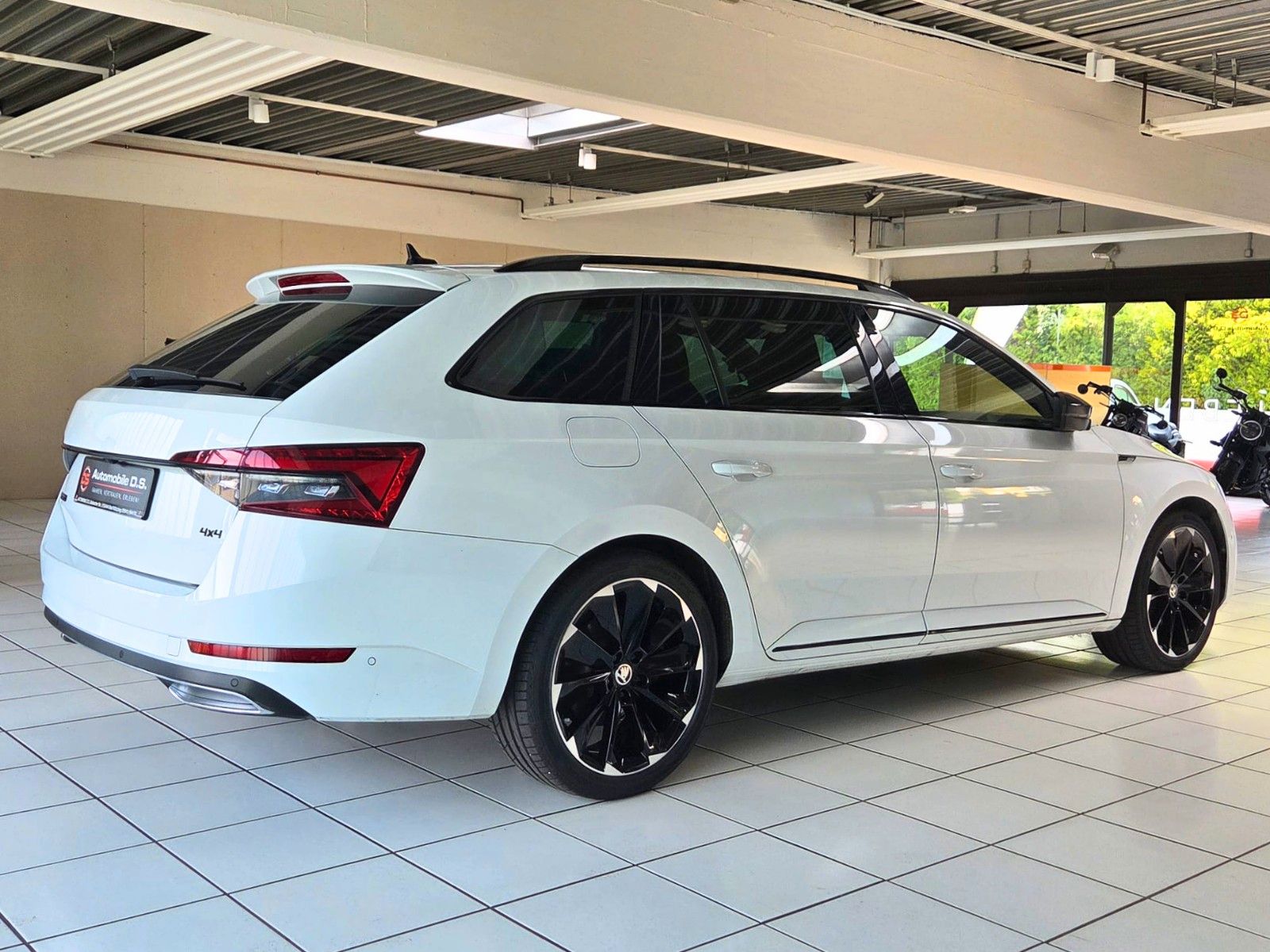 SKODA Superb — zdjęcie 5