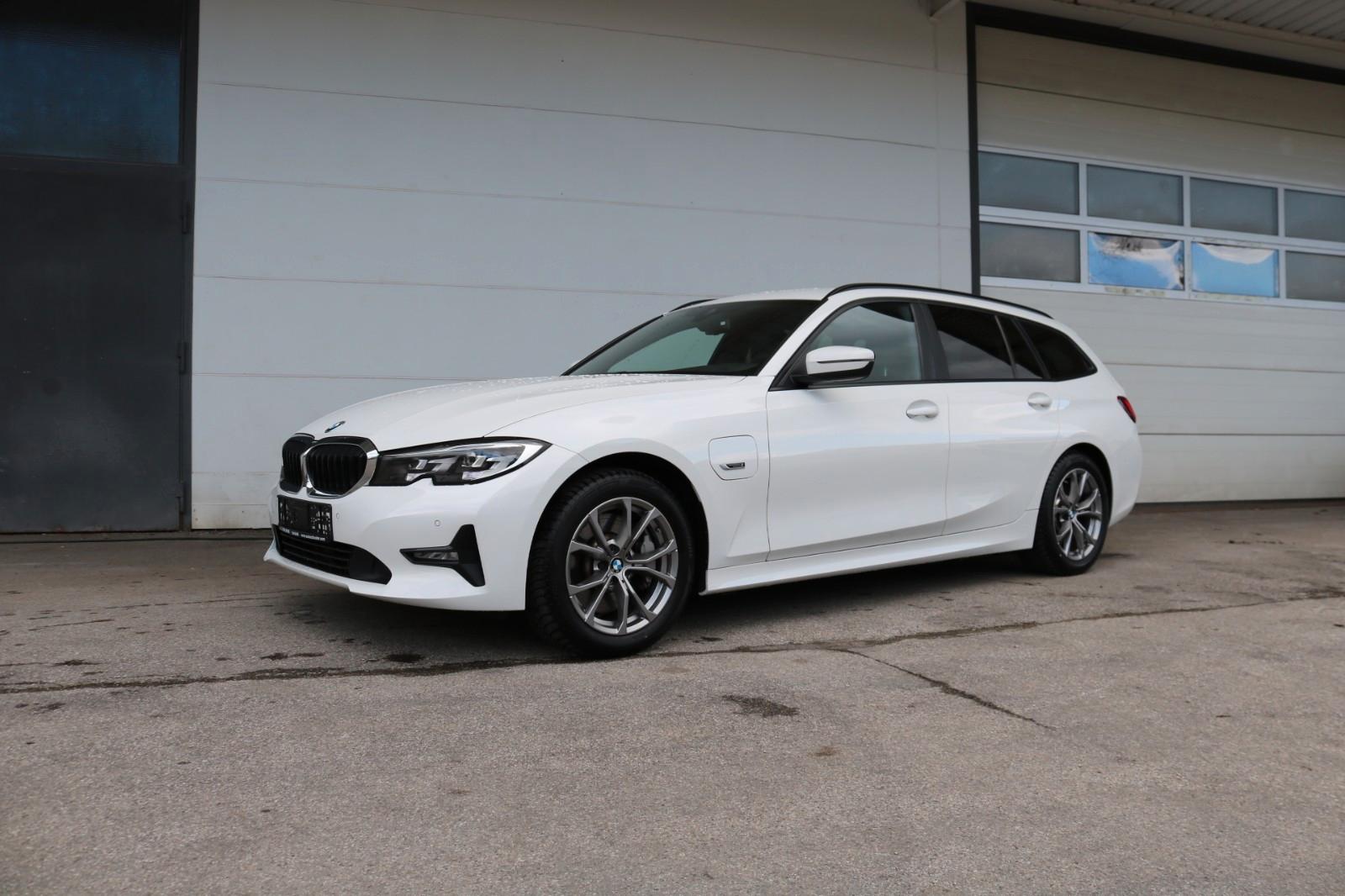 BMW 330e Touring*Advantage*Automatic*Sitzheizung*