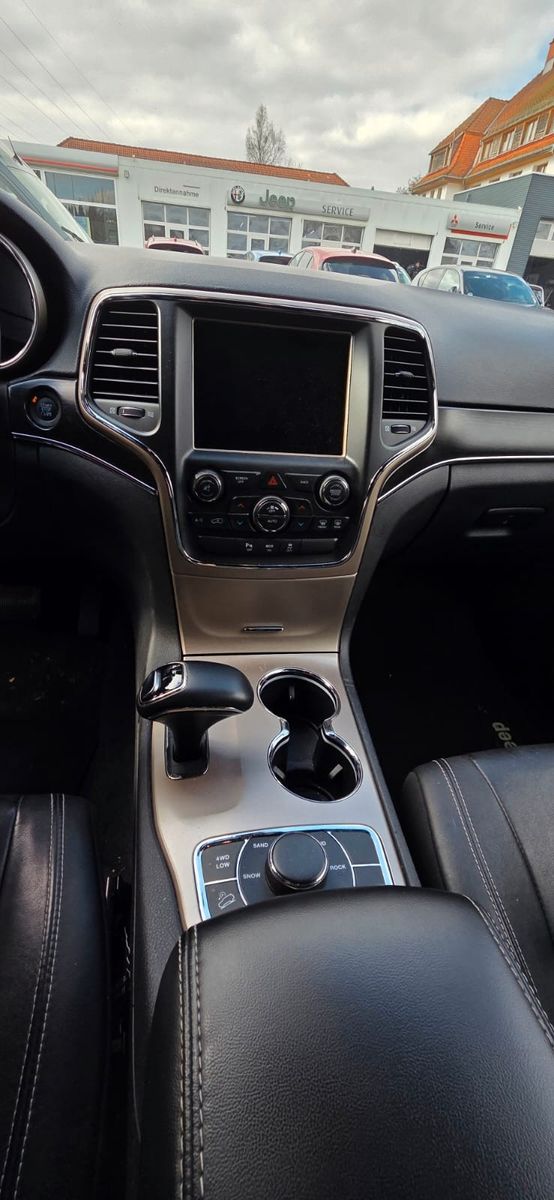 Fahrzeugabbildung Jeep Grand Cherokee 3.0 CRD Limited HU2026