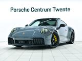 Porsche 992 Carrera 4 GTS