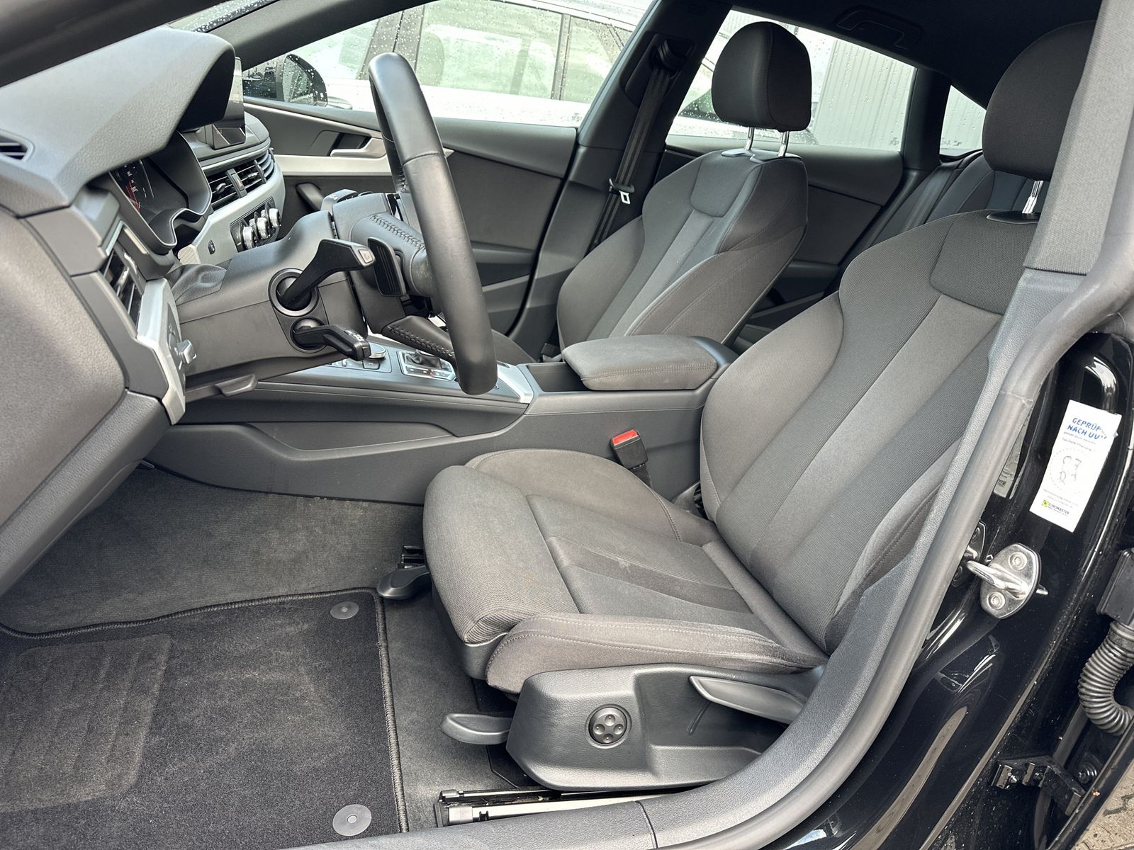 Fahrzeugabbildung Audi A5 40 TDI S-Line Aut. NAV+LED+ACC+AHK+19ZOLL+2HD