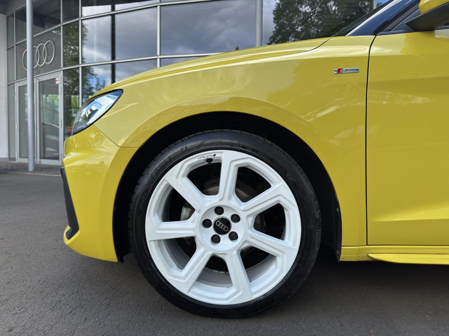 Fahrzeugabbildung Audi A1 Sportback S line S-Line 25 TFSI LED Smartphon
