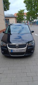 Volkswagen zu verkaufen - Volkswagen Touran mit Benzin-Antrieb: Geländewagen, Automatik