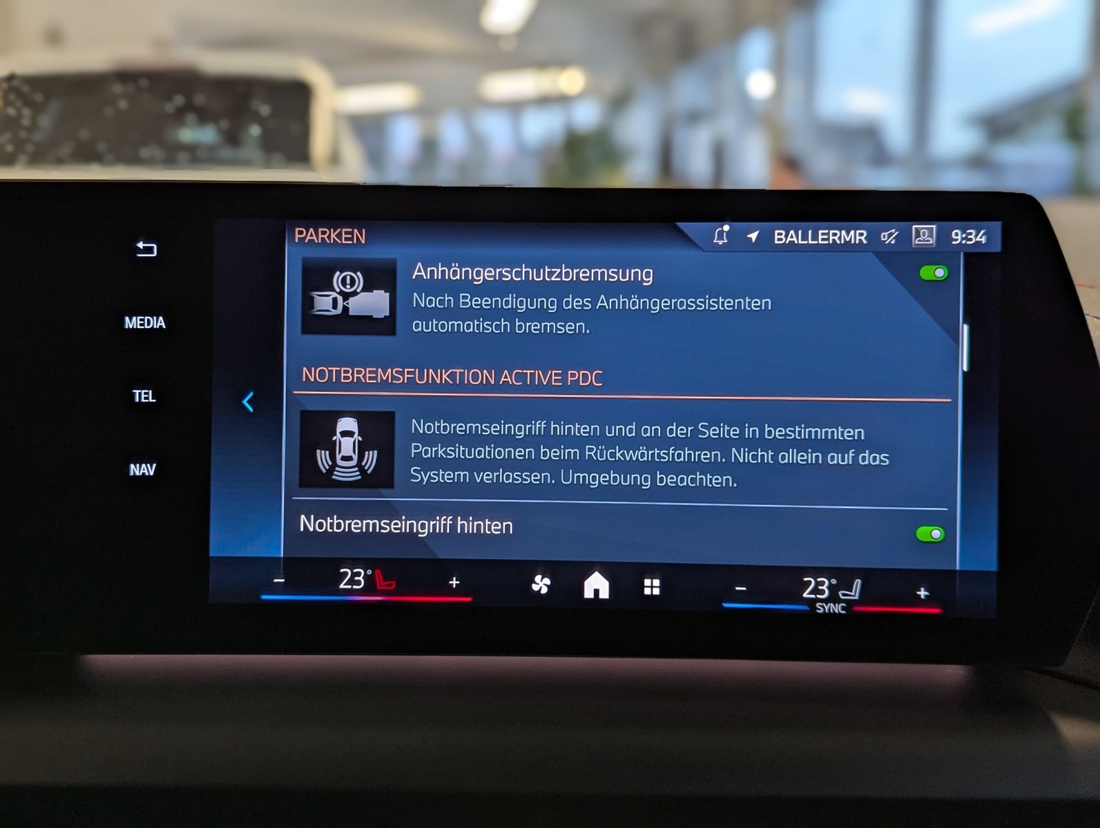 BMW 120 d M-Sport Panorama Driving Assistan-Plus AHK - Image 27