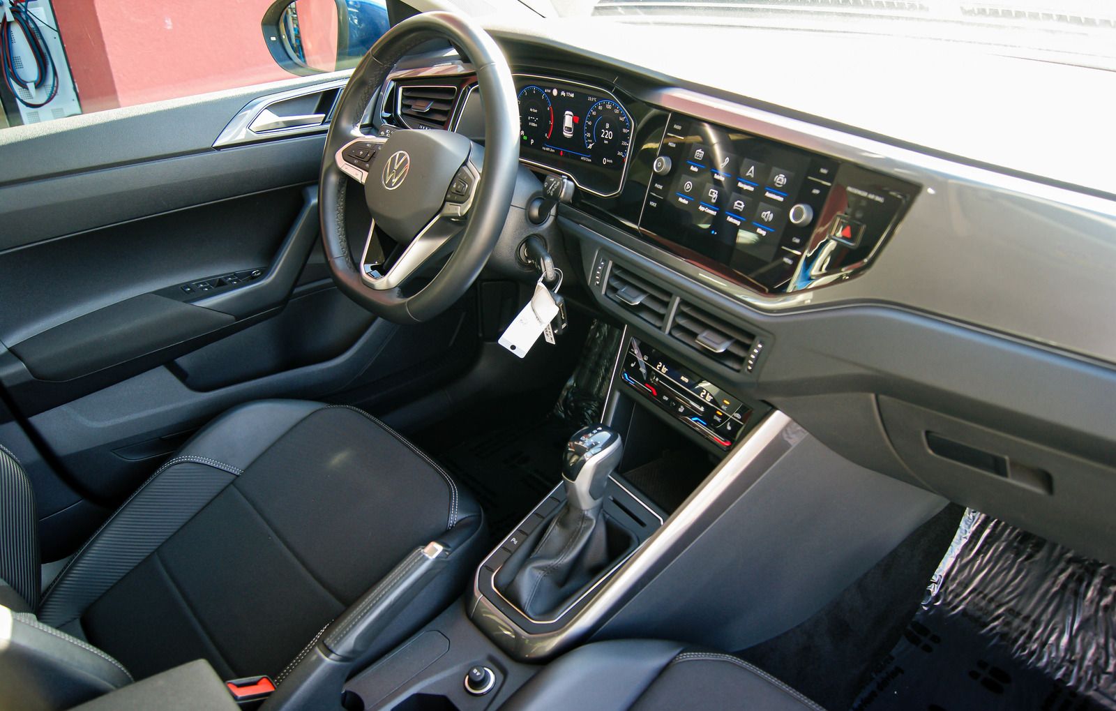Fahrzeugabbildung Volkswagen Taigo 1.5 DSG Style IQ-LIGHT NAVIGATION VIRTUAL