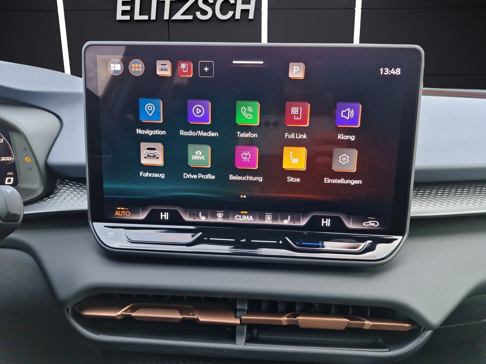 Fahrzeugabbildung CUPRA Terramar 1.5 eTSI 110 kW DSG KAMERA LED NAVI