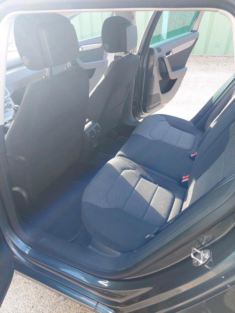 Volkswagen Passat 2012 — photo 9