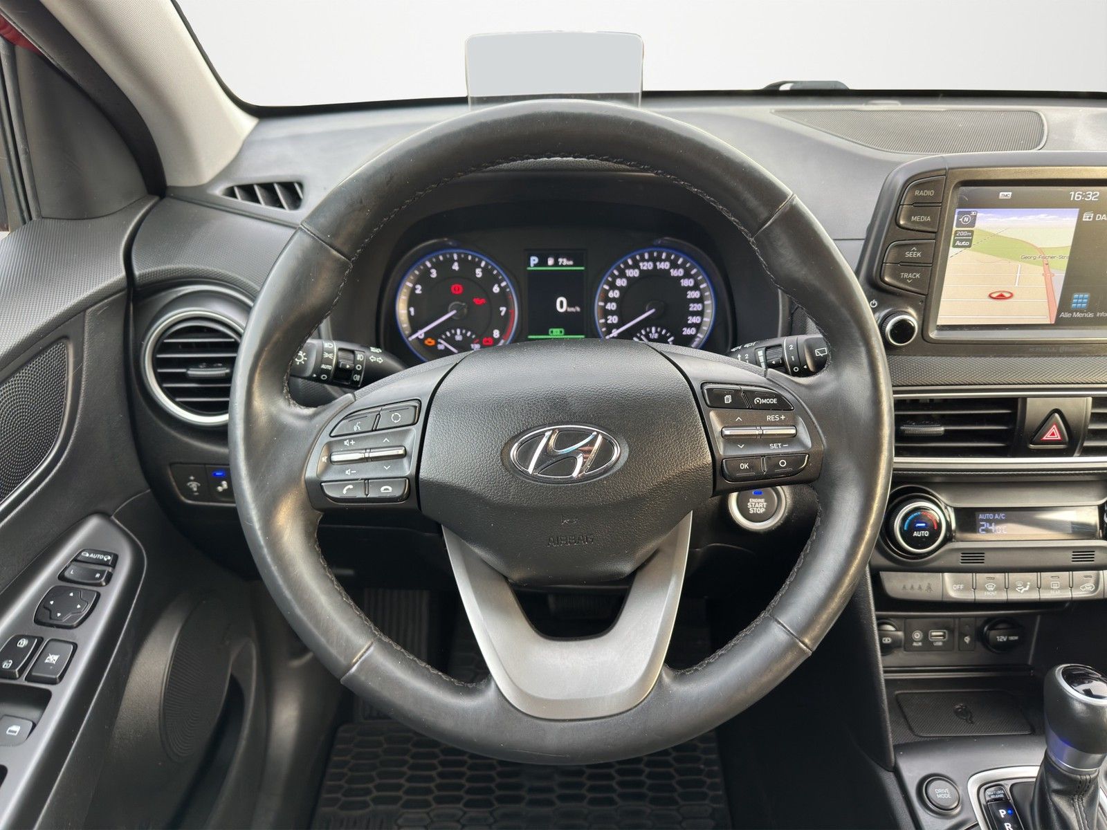 HYUNDAI KONA 1.6 T-GDI Premium 4WD AUTOMATIK / LEDER / H - Image 11