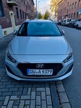 Hyundai i30 1.4 T-GDI Style DCT Style - Hyundai i30 mit Benzin-Antrieb: Silber, Kombi